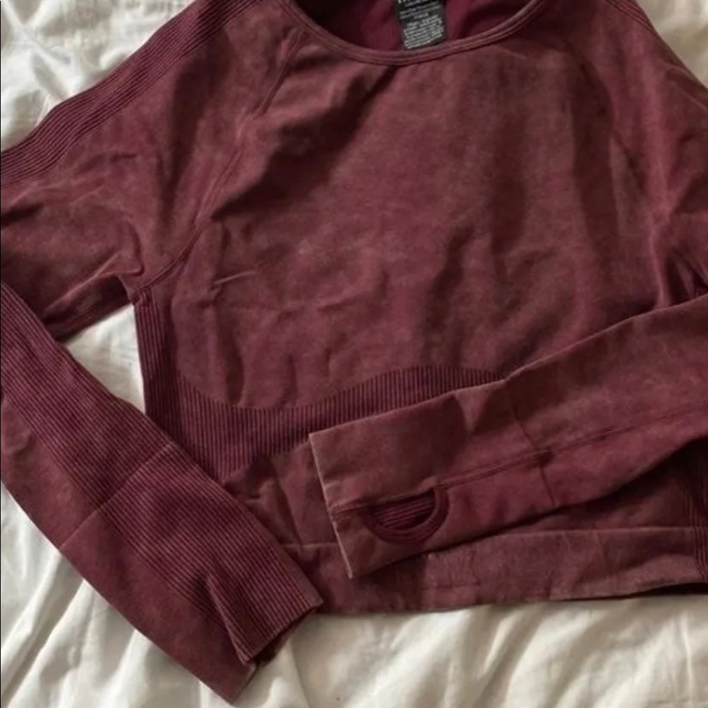 ISO vs pink seamless top